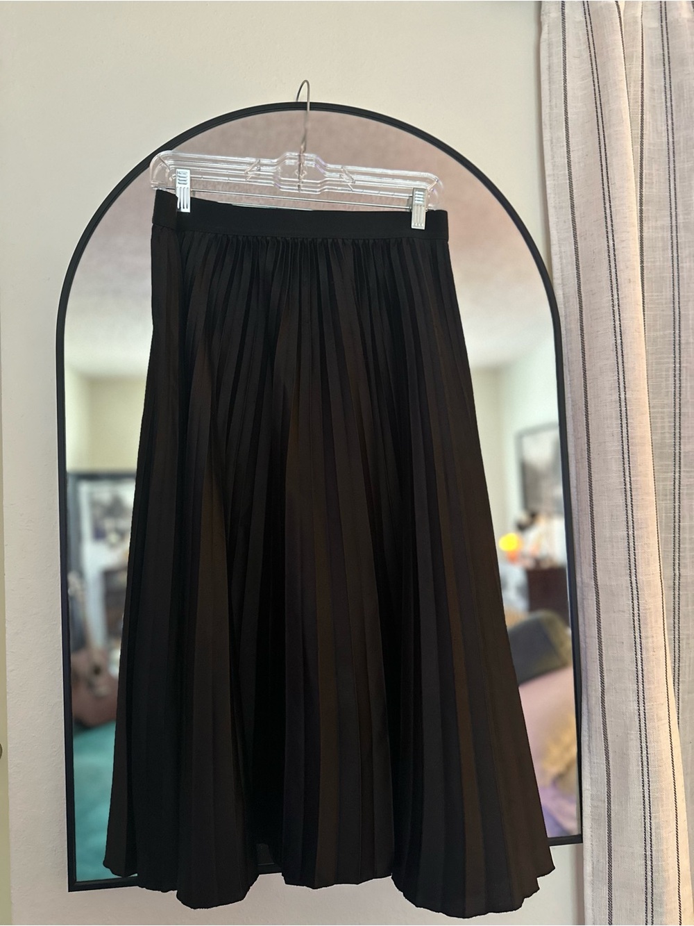 Black Pleated Midi Skirt - Women
